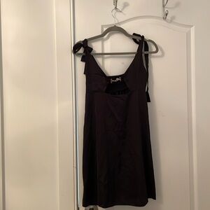 Black trendy Amazon Chain Front Dress Size M